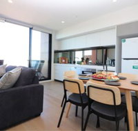 Queen of Northcote Views Rejuvenate Stays - Holiday Adelaide