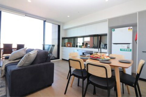 Queen Of Northcote Views Rejuvenate Stays - Holiday Adelaide 0