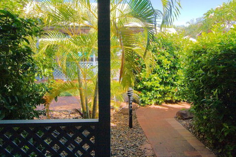 Cable Beach Apartments - Holiday Adelaide 1