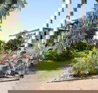 Irish Club Accommodation - Holiday Adelaide