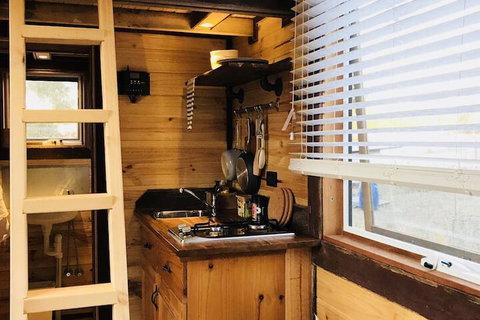 Altitude Tiny House Experience - Holiday Adelaide 4