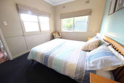 Mandy's Cottage South West Rocks - Holiday Adelaide 1