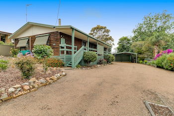 Westward - Holiday Adelaide 0