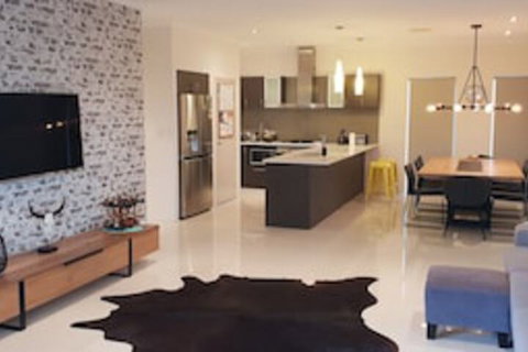 Big House In Melville - Holiday Adelaide 0