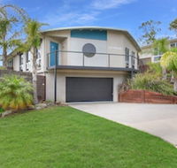 Lake House - Holiday Adelaide