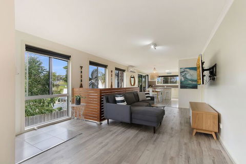 Lake House - Holiday Adelaide 3