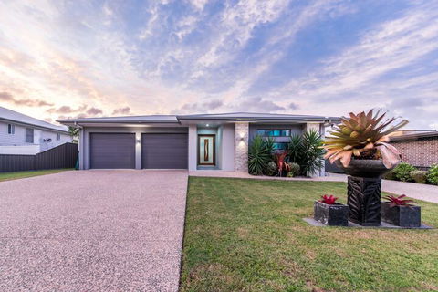 Whitsunday Sands - Cannon Valley - Holiday Adelaide 3