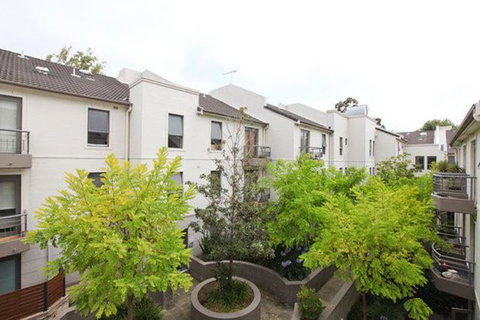 Sydney Inner City Sanctuary - Holiday Adelaide 0