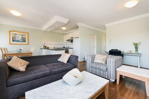 Sydney Inner City Sanctuary - Holiday Adelaide 2