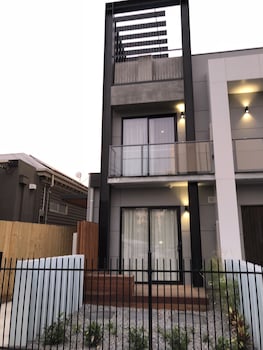 Nomads Nest Geelong - Holiday Adelaide 1
