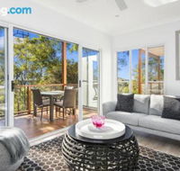 Avalon Tree House - Holiday Adelaide