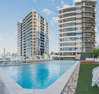 2 Bed Brisbane Resort Apartment - Holiday Adelaide