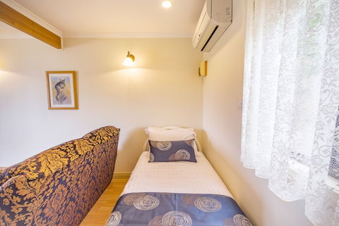 Queechy Motel - Holiday Adelaide 0