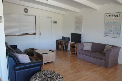 Delatite Apartments Merrijig - Holiday Adelaide 6