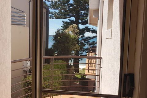 VUES At Salamander Bay - Holiday Adelaide 4