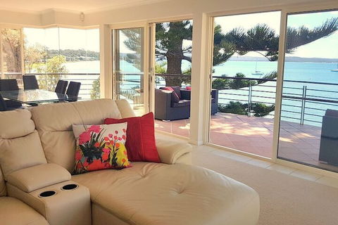 VUES At Salamander Bay - Holiday Adelaide 3