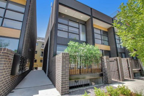 Accommodate Canberra - Parbery - Holiday Adelaide 0