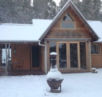 Mud Brick Cottage Cobungra - Holiday Adelaide