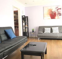 Canberra Entire House 3 Bedroom - Holiday Adelaide