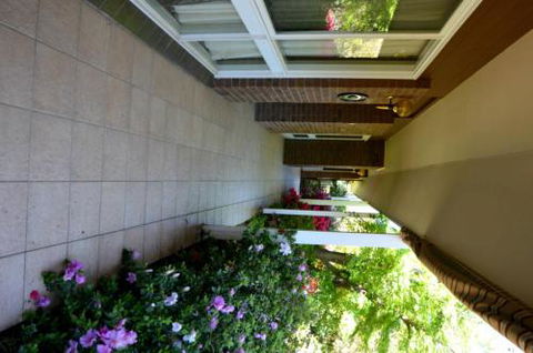 Clarence House Bright - Holiday Adelaide 6