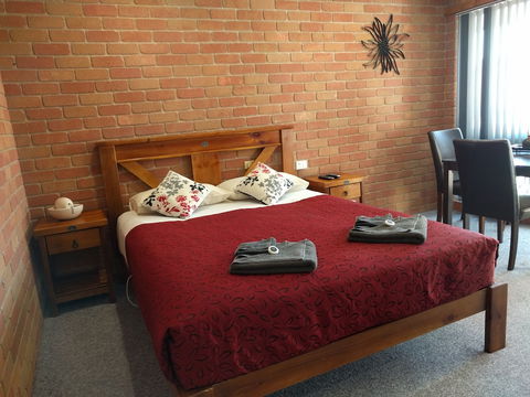 Travellers Inn Kaniva - Holiday Adelaide 4