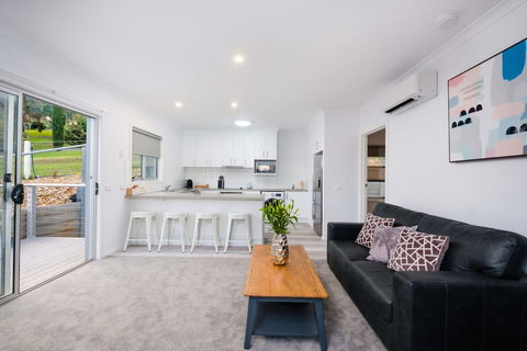 Albury Yalandra Apartment 4 - Holiday Adelaide 3