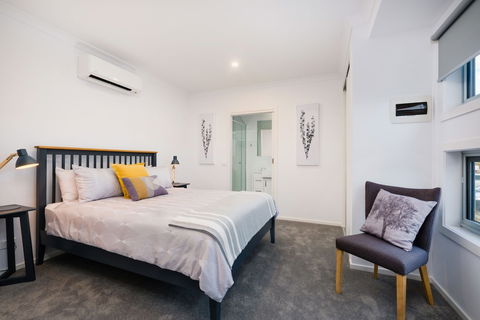 Albury Yalandra Apartment 4 - Holiday Adelaide 4