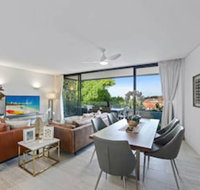 HomeHotel Ultra Luxurious 3 Bedroom Penthouse - Holiday Adelaide