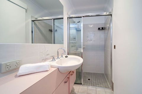 Best Location Welcoming Home - Holiday Adelaide 2