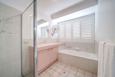 Best Location Welcoming Home - Holiday Adelaide 5