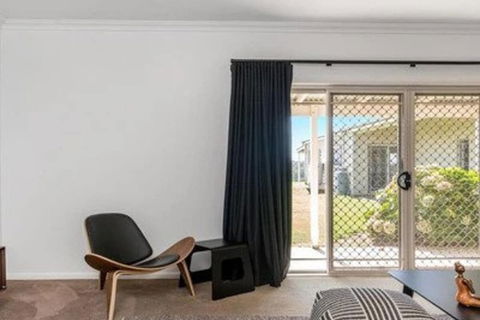 Your Luxury Escape Byron Sunset Breeze - Holiday Adelaide 6