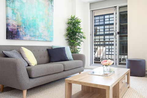 Urban Rest The Pelican - Holiday Adelaide 1