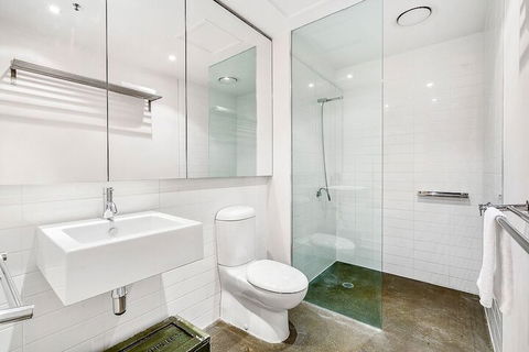 Zelda 1 Bedroom Central CBD Apartment - Holiday Adelaide 1