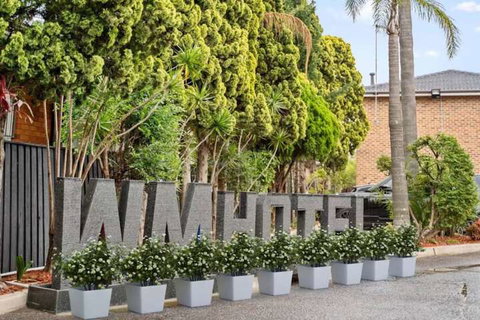 WM Hotel Bankstown - Holiday Adelaide 1