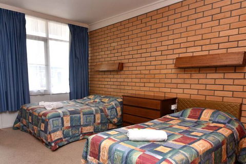Edenhope Motor Inn - Holiday Adelaide 4