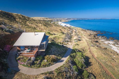 Cliffs End Beach Shack 105 Gold Coast Drive Carrickalinga - Holiday Adelaide 3