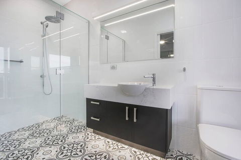 The Apartment, Metung - Holiday Adelaide 5