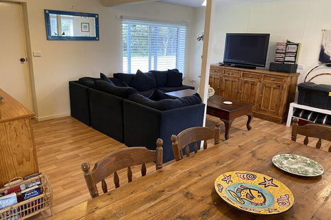 Carrickalinga Seahaven: Coastal Escape 4brm 29 Riverview Drive - Holiday Adelaide 4