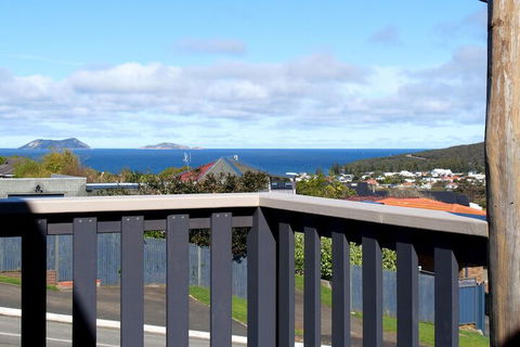 Oceans Islands & Whales - Holiday Adelaide 6