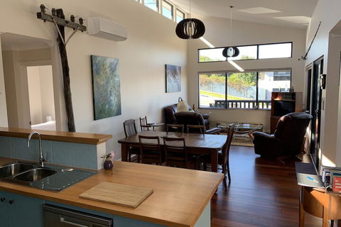 Oceans Islands & Whales - Holiday Adelaide 4