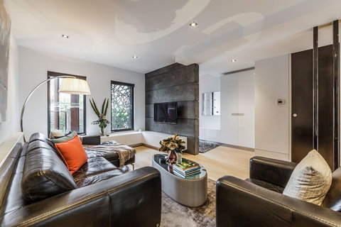 Luxury Designer Townhouse Parking - Holiday Adelaide 2