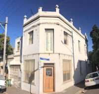 Spacious 3 Bedroom Terrace in Newtown - Holiday Adelaide