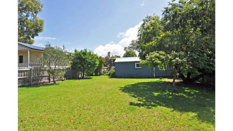 MY Fair Lady External Bathroom PET Friendly - Holiday Adelaide 7