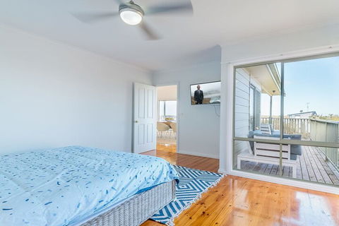 Beach Views On Beilby Free Wifi & Foxtel PET Friendly - Holiday Adelaide 3