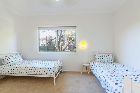 Beach Views On Beilby Free Wifi & Foxtel PET Friendly - Holiday Adelaide 4