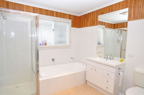 Welcome Break PET Friendly - Holiday Adelaide 1