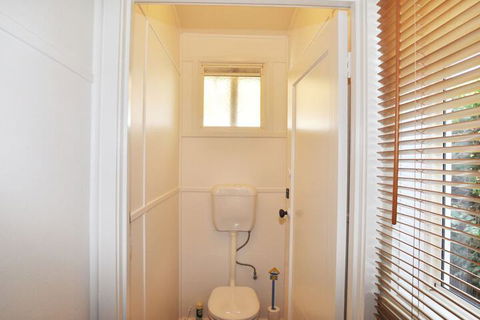 45 Halford PET Friendly - Holiday Adelaide 7