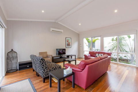 Breezes PET Friendly - Holiday Adelaide 5