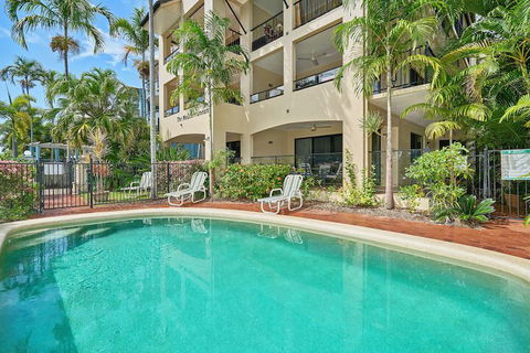 The Mediterranean Beachfront Groundfloor Apartment - Holiday Adelaide 1