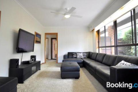 Family Retreat On Anderson - Holiday Adelaide 0